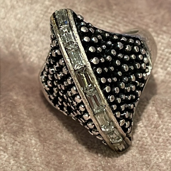 Unique Vintage Brutalist Ring size 9 - Picture 6 of 6